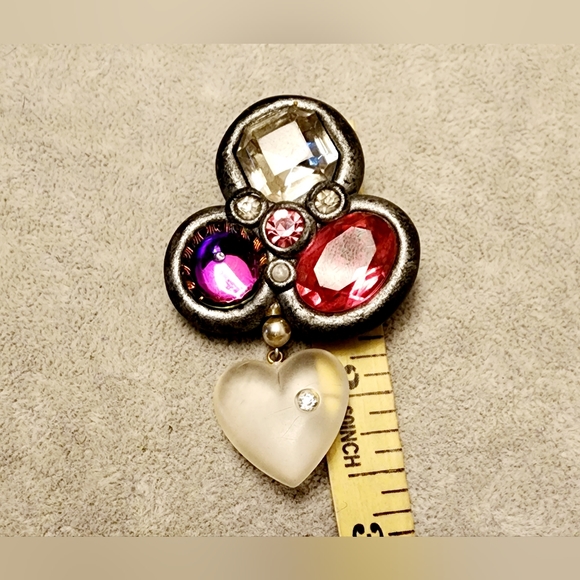 OOAK Large faceted stones pink, heart, dark gray assemblage brooch - Picture 4 of 4